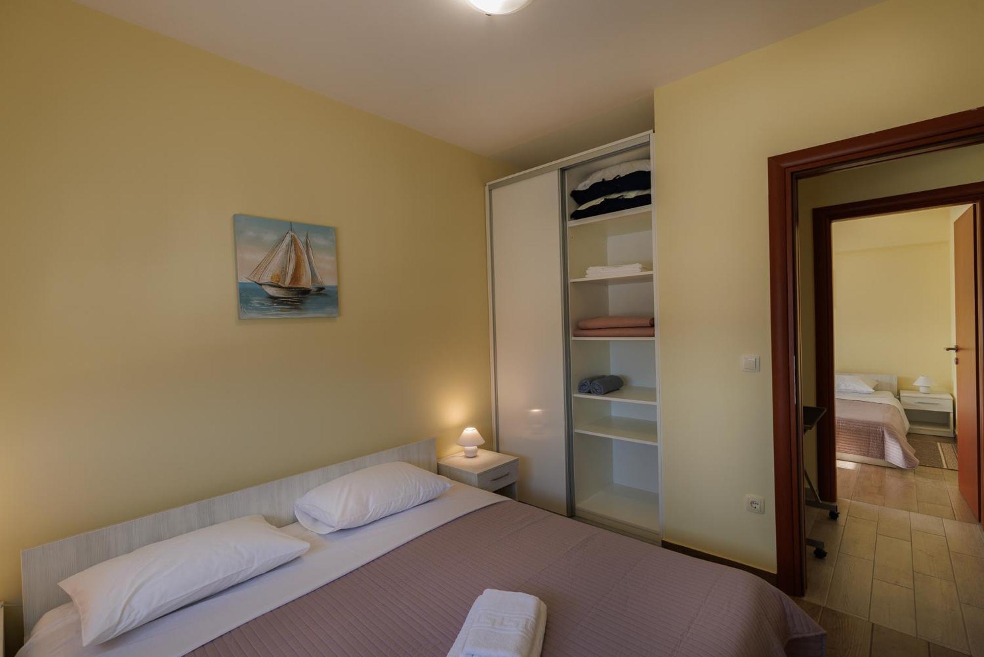 Apartman Maja Komarna Exteriör bild