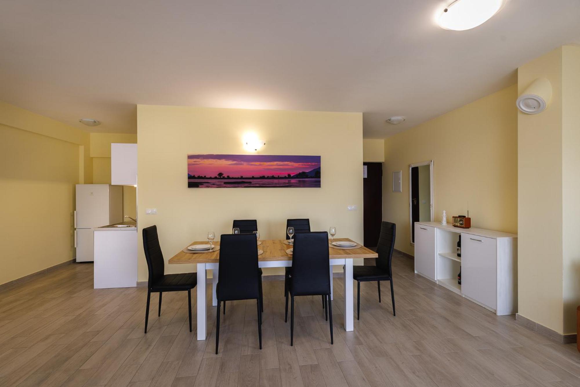 Apartman Maja Komarna Exteriör bild
